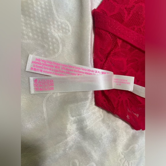 🍂 Victoria's Secret Red Lace Push Up Bralette EUC - Picture 5 of 8